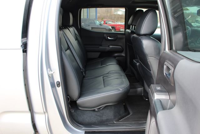 Used 2020 Toyota Tacoma TRD Sport w/ TRD Premium Sport Package image 47