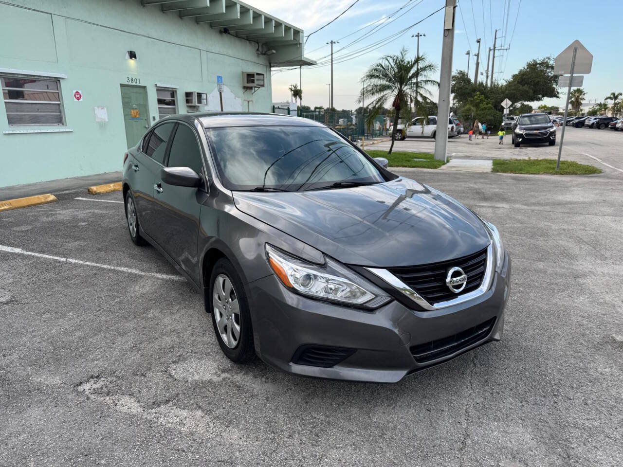 Used 2018 Nissan Altima 2.5 S w/ S Convenience Package FWD image 12