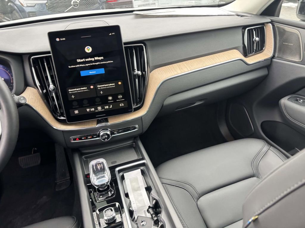 New 2026 Volvo XC60 B5 Plus w/ Protection Package Premier image 30
