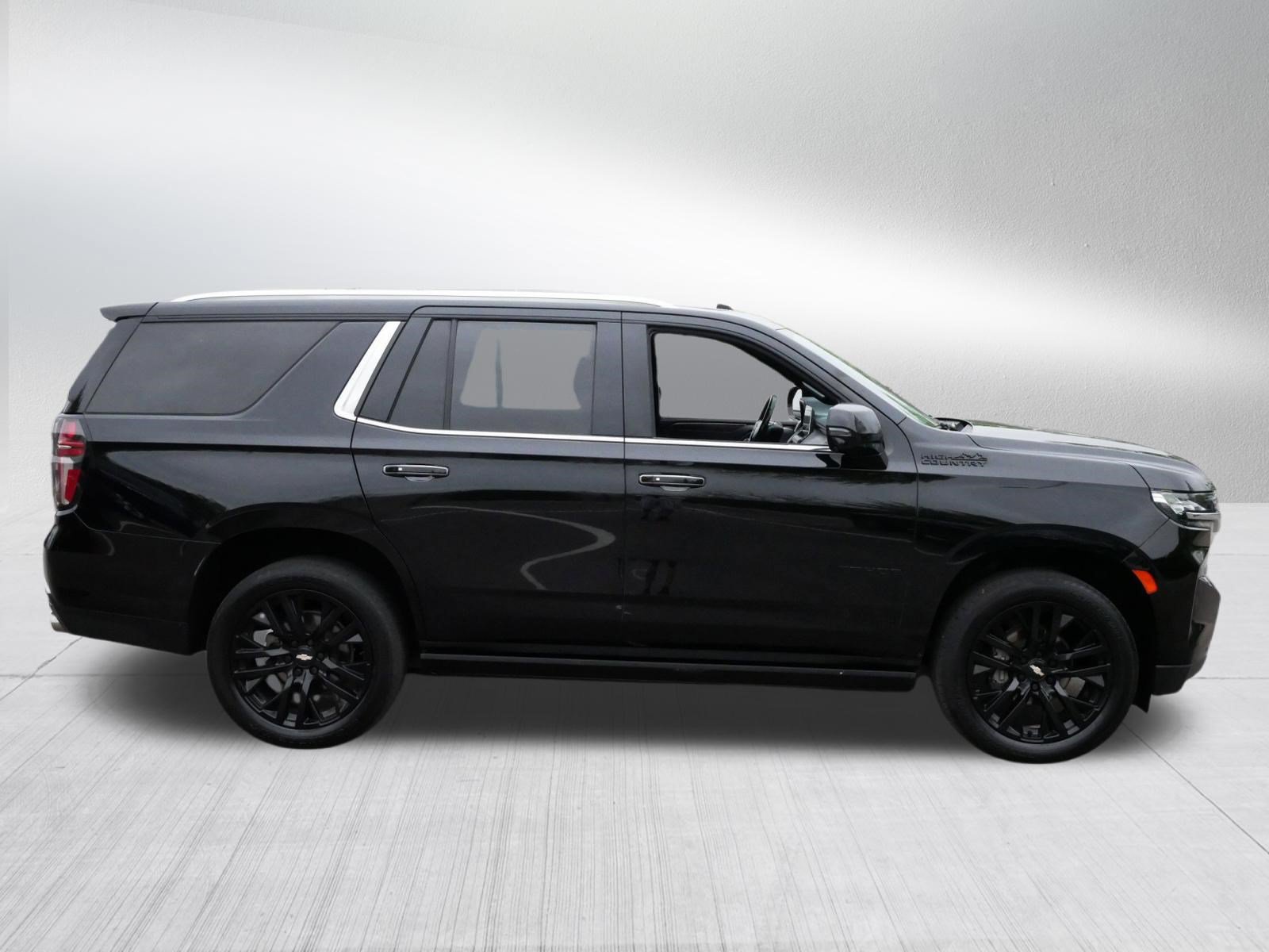 Used 2021 Chevrolet Tahoe High Country w/ Premium Package AWD/4WD image 8
