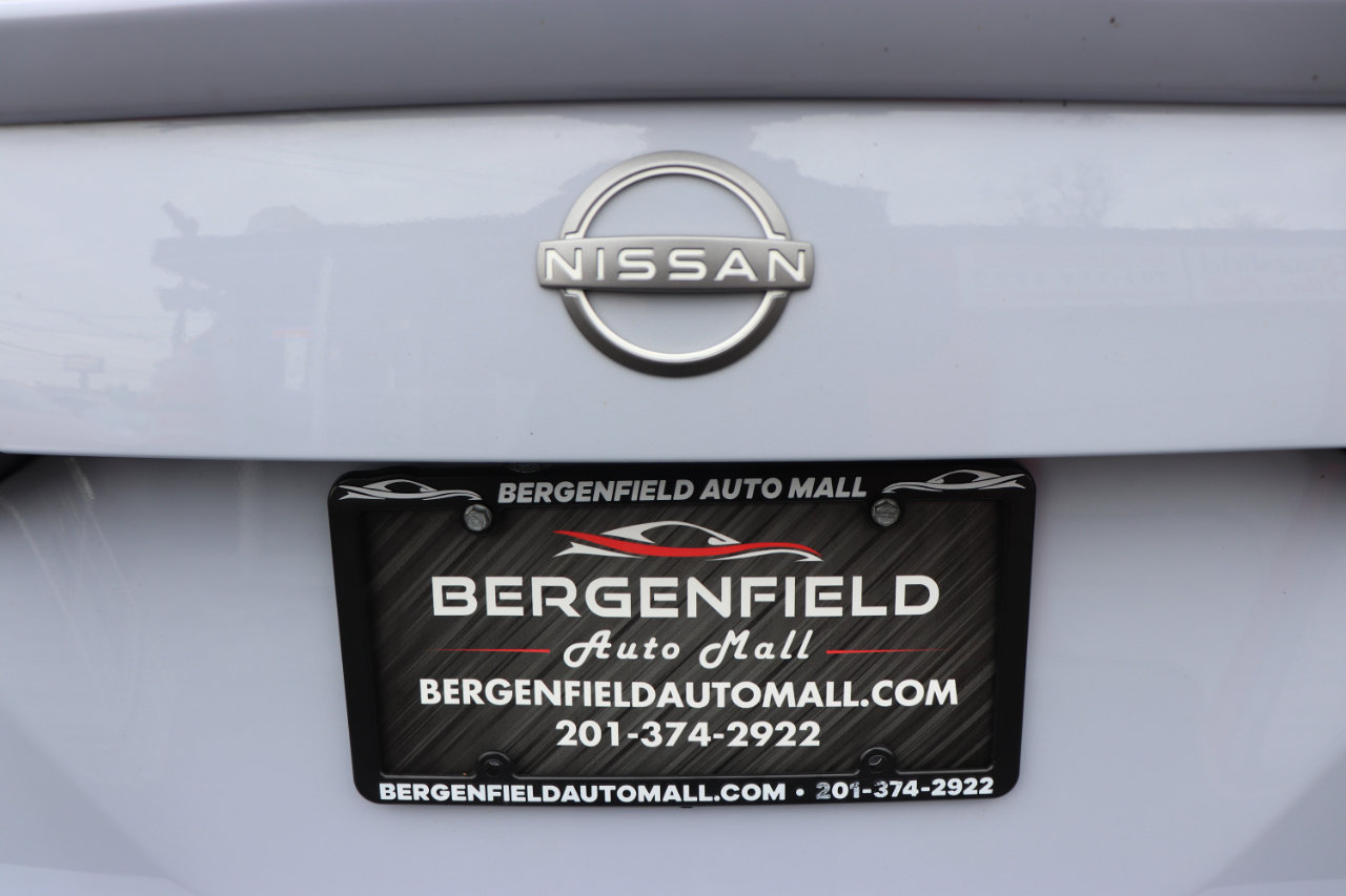 Used 2024 Nissan Versa SR image 51