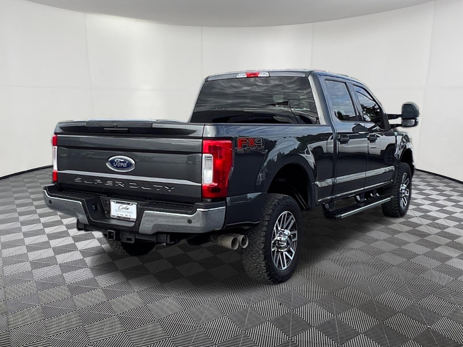 Used 2019 Ford F350 XLT w/ XLT Value Package AWD/4WD image 6