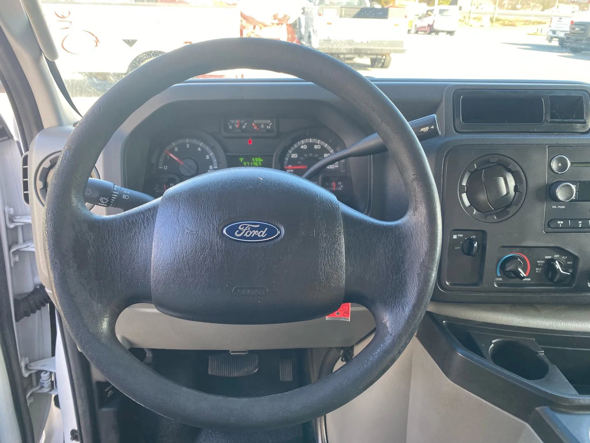 Used 2015 Ford E-350 and Econoline 350 Super Duty w/ Power Windows & Locks Group RWD image 10