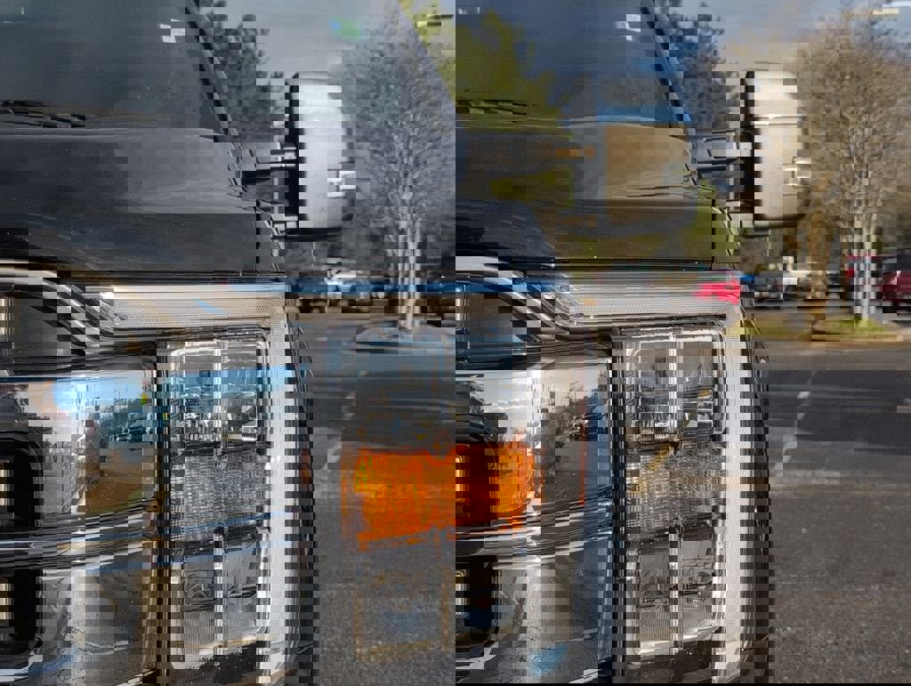 Used 2023 Ford F150 Lariat image 12