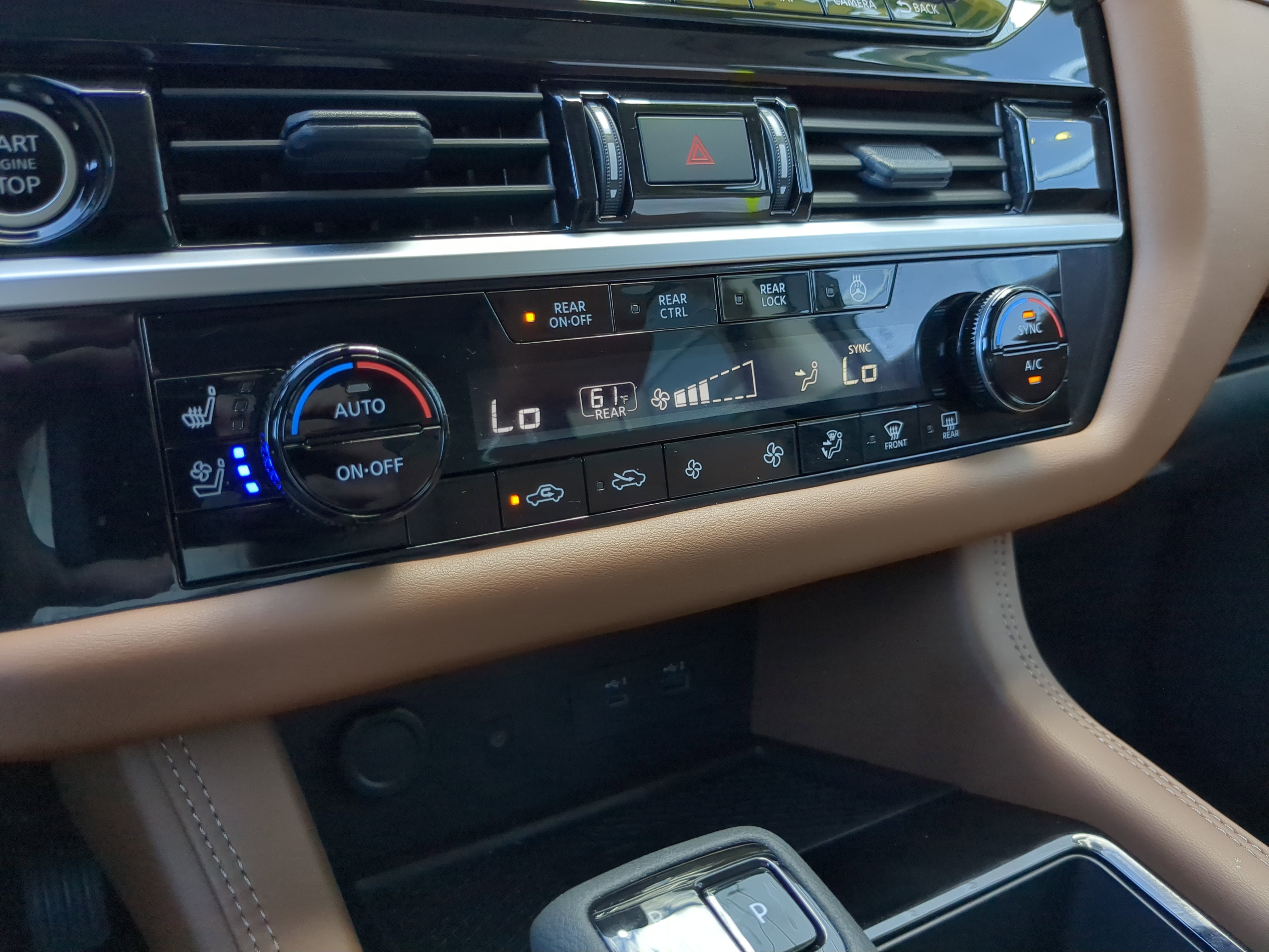 Used 2024 Nissan Pathfinder Platinum w/ Cargo Package image 24