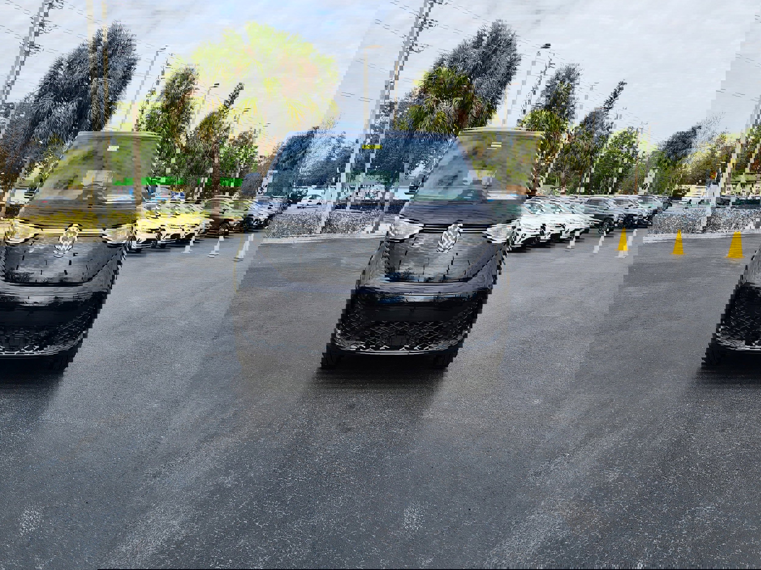 New 2025 Volkswagen ID. Buzz Pro S image 2