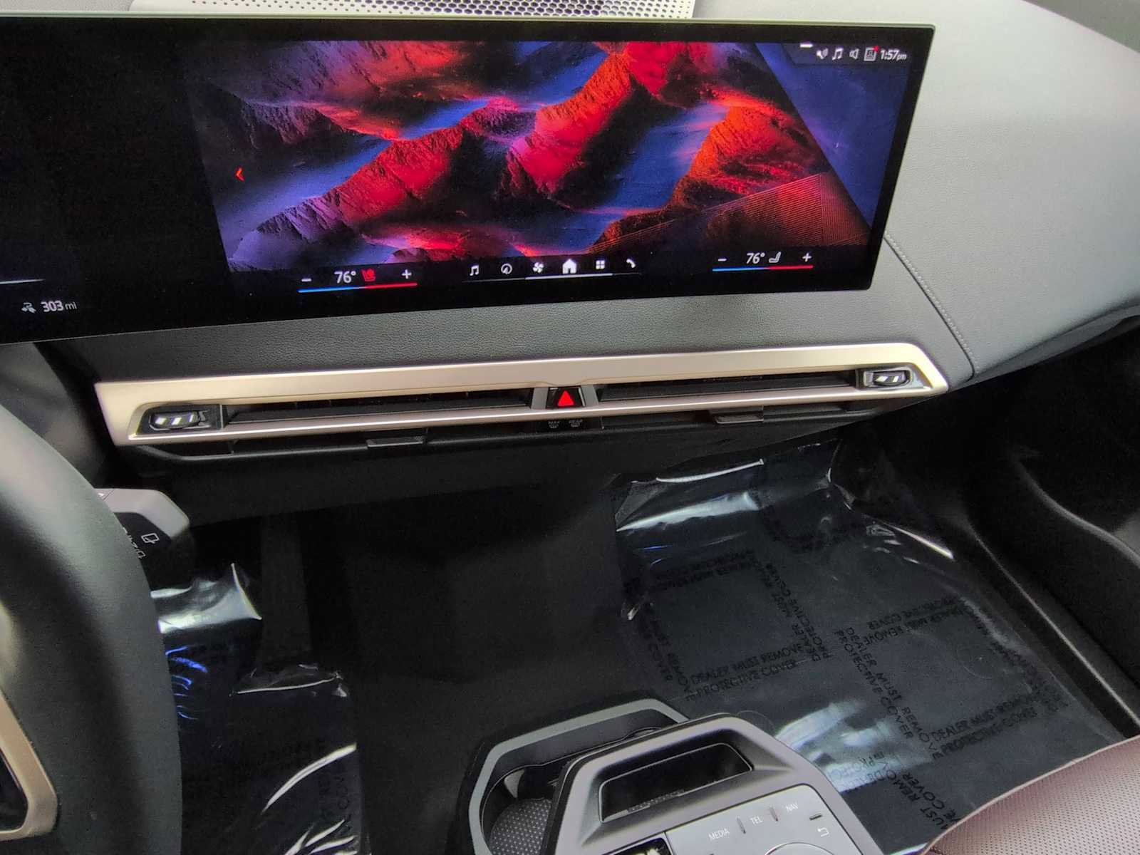 Certified 2025 BMW iX xDrive50 w/ Premium Package image 29