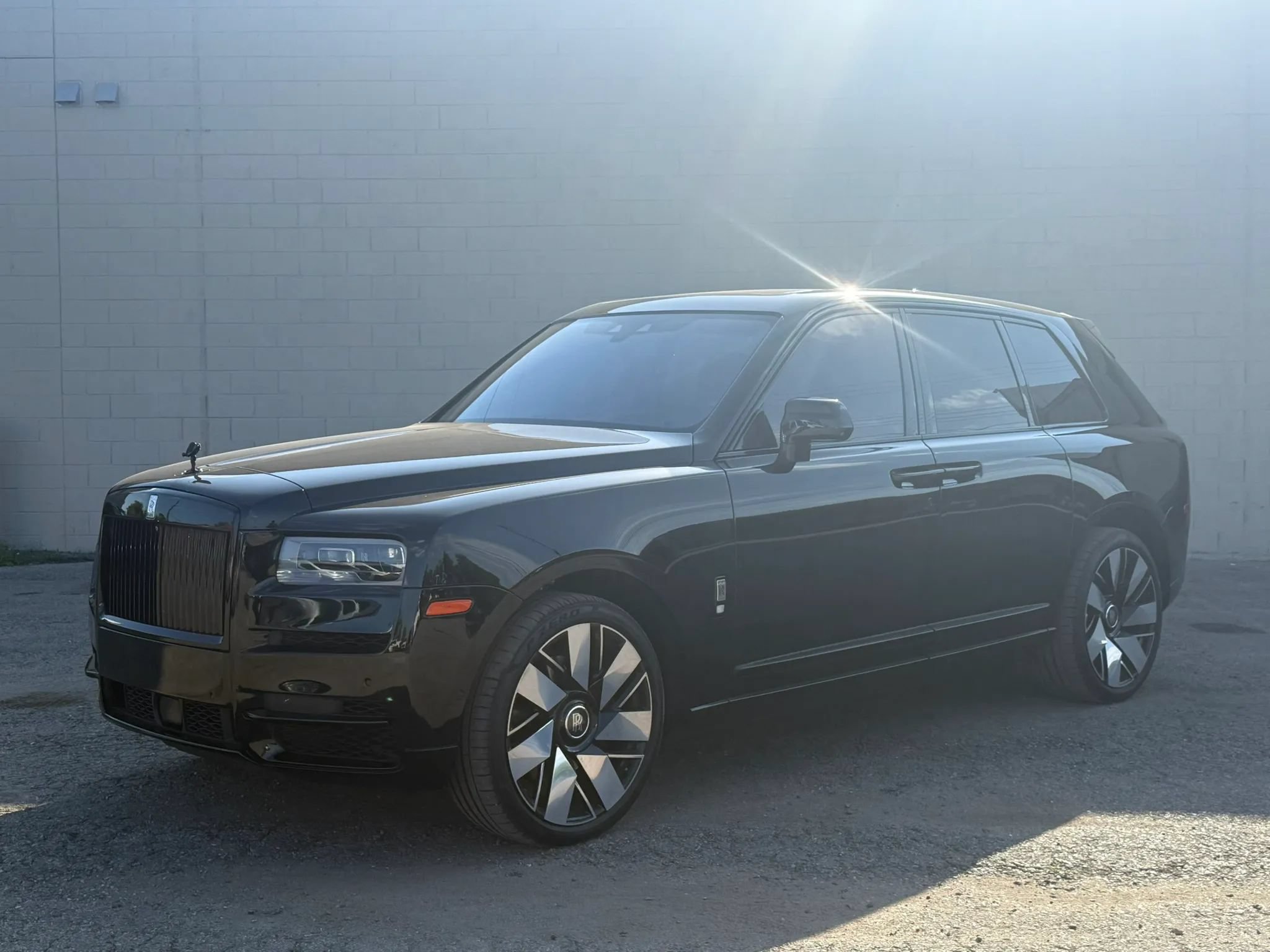 Used 2019 Rolls-Royce Cullinan AWD/4WD image 1