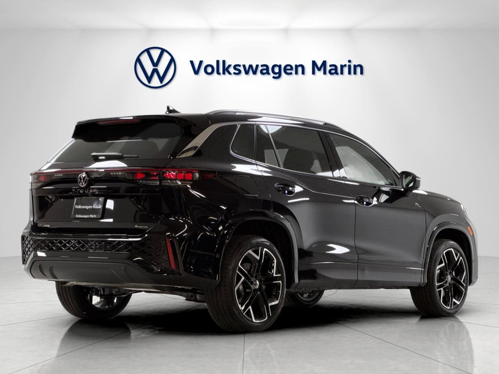 New 2026 Volkswagen Tiguan SEL R-Line AWD/4WD image 5