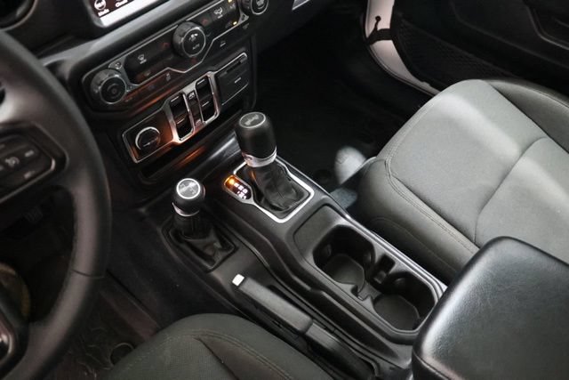 Used 2023 Jeep Wrangler Unlimited w/ 8.4" Radio Group AWD/4WD image 34