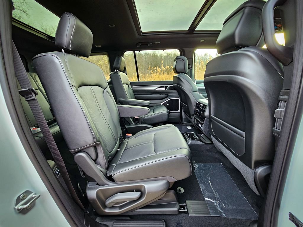 New 2025 Jeep Wagoneer Series III image 51