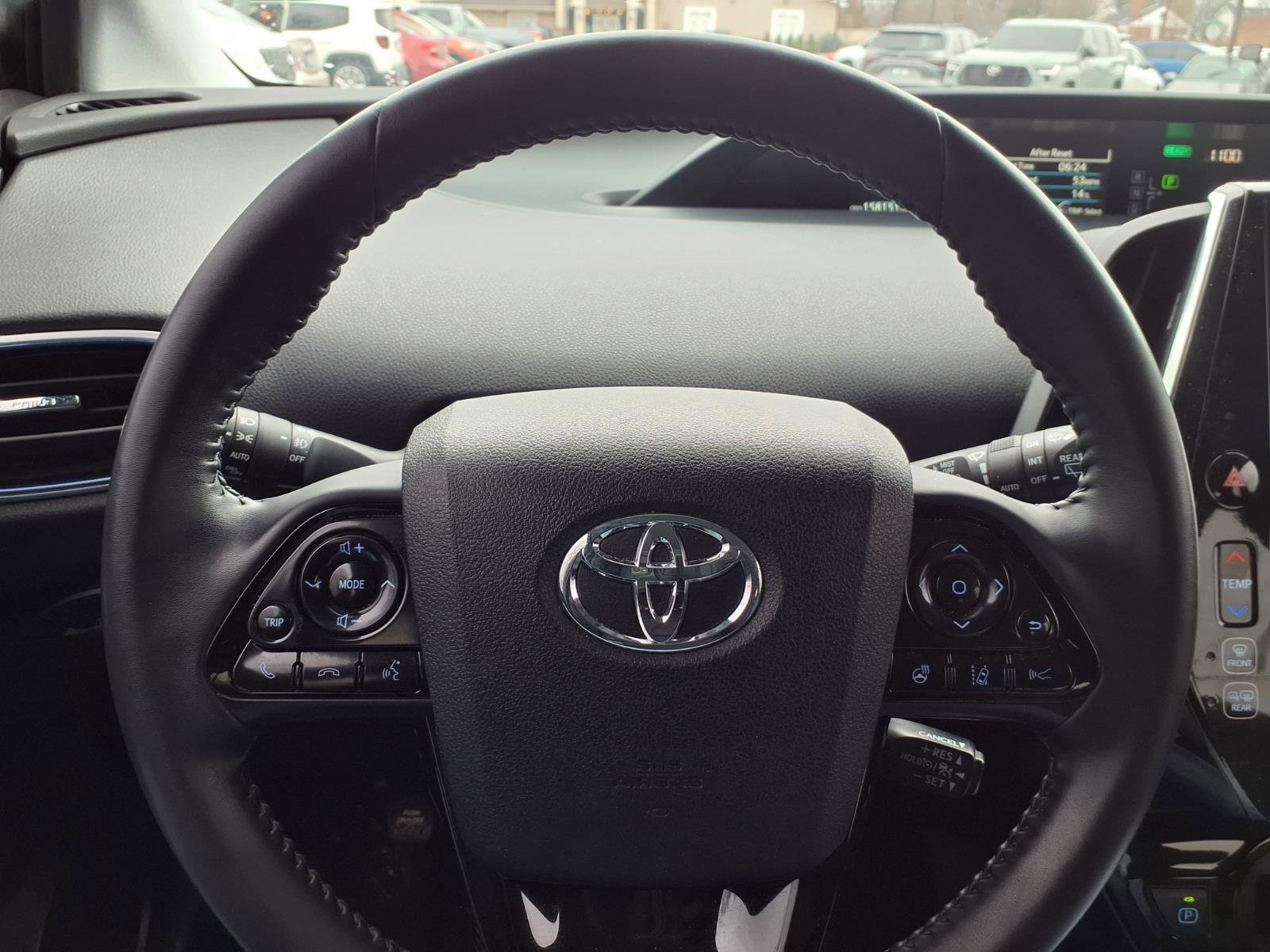 Used 2022 Toyota Prius Limited w/ Premium Convenience Package image 19