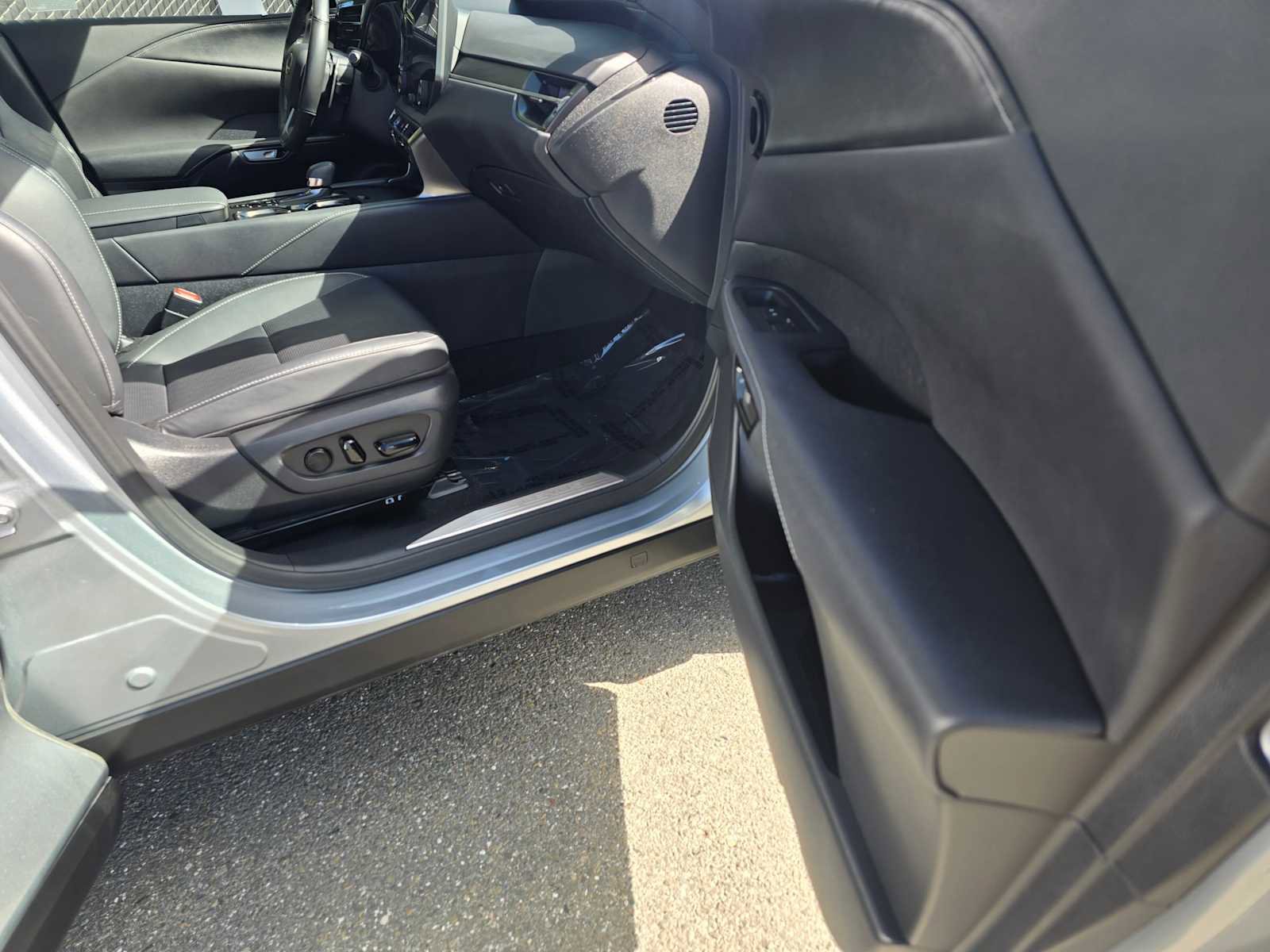 Used 2023 Lexus RX 350 Premium Plus w/ Cold Area Package image 10