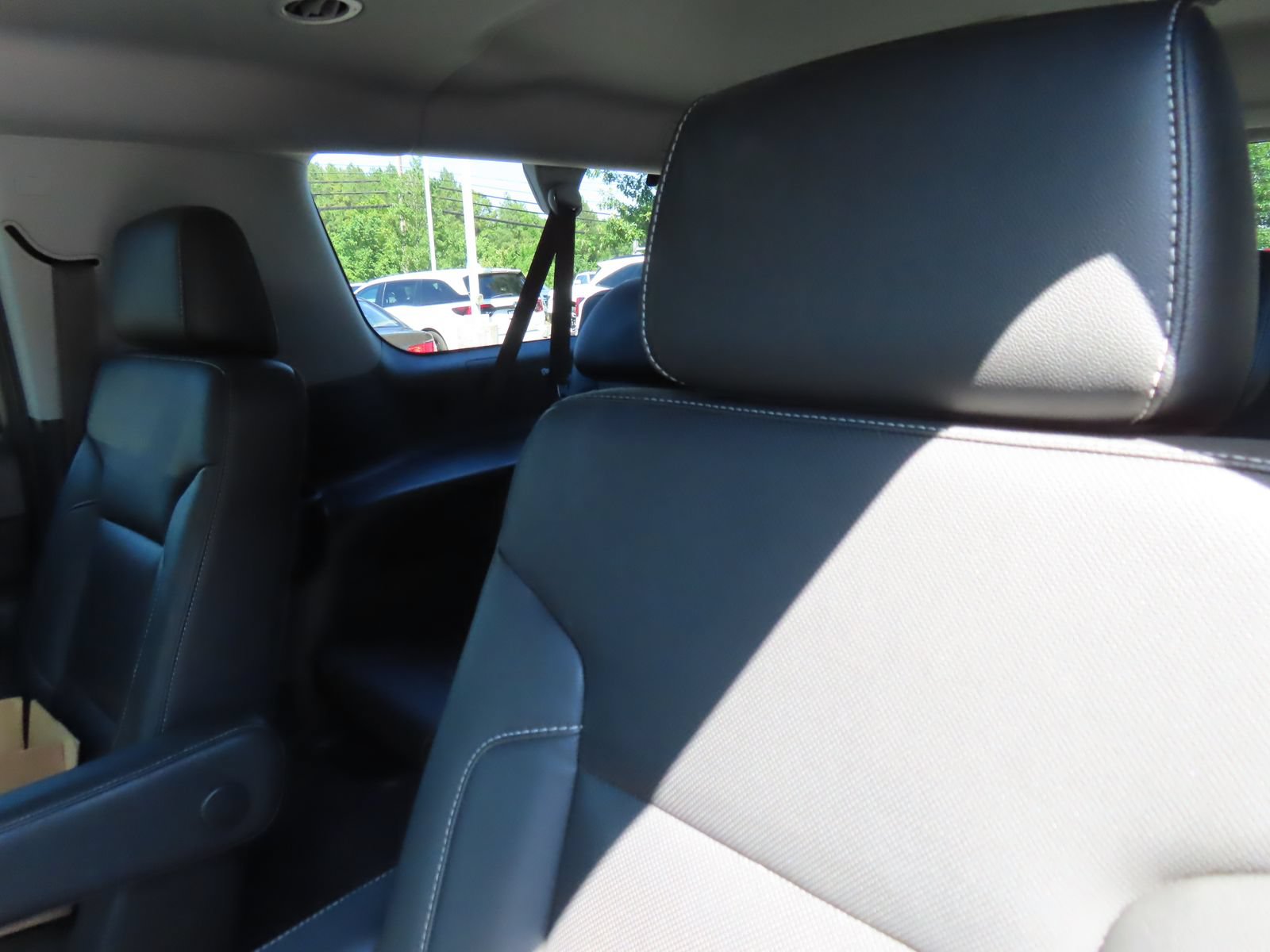 Used 2020 GMC Yukon XL SLT w/ Premium Edition AWD/4WD image 34