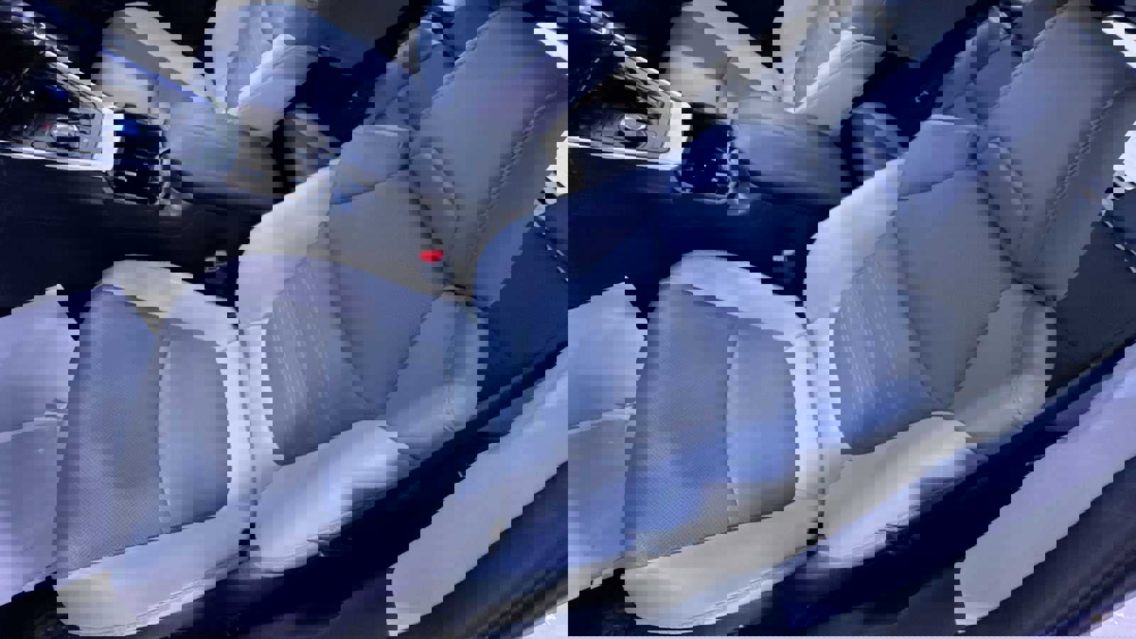 Used 2023 Toyota RAV4 Limited image 14