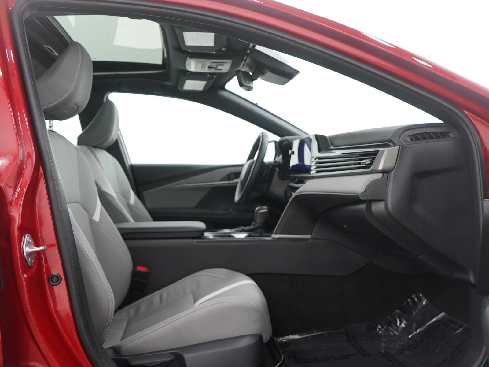 Used 2026 Toyota Camry SE w/ Multimedia Upgrade Package image 11