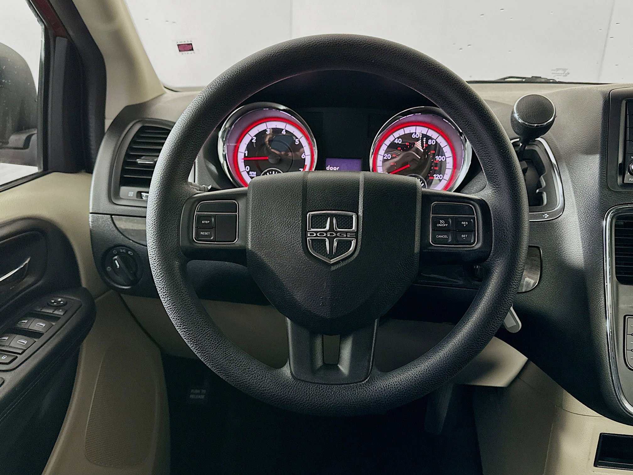 Used 2019 Dodge Grand Caravan SE image 17