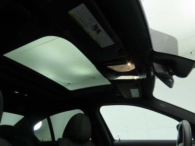 Used 2023 BMW 330i Sedan w/ Driving Assistance Package image 18