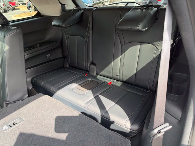Used 2023 INFINITI QX60 Luxe w/ Performance Audio Package FWD image 19