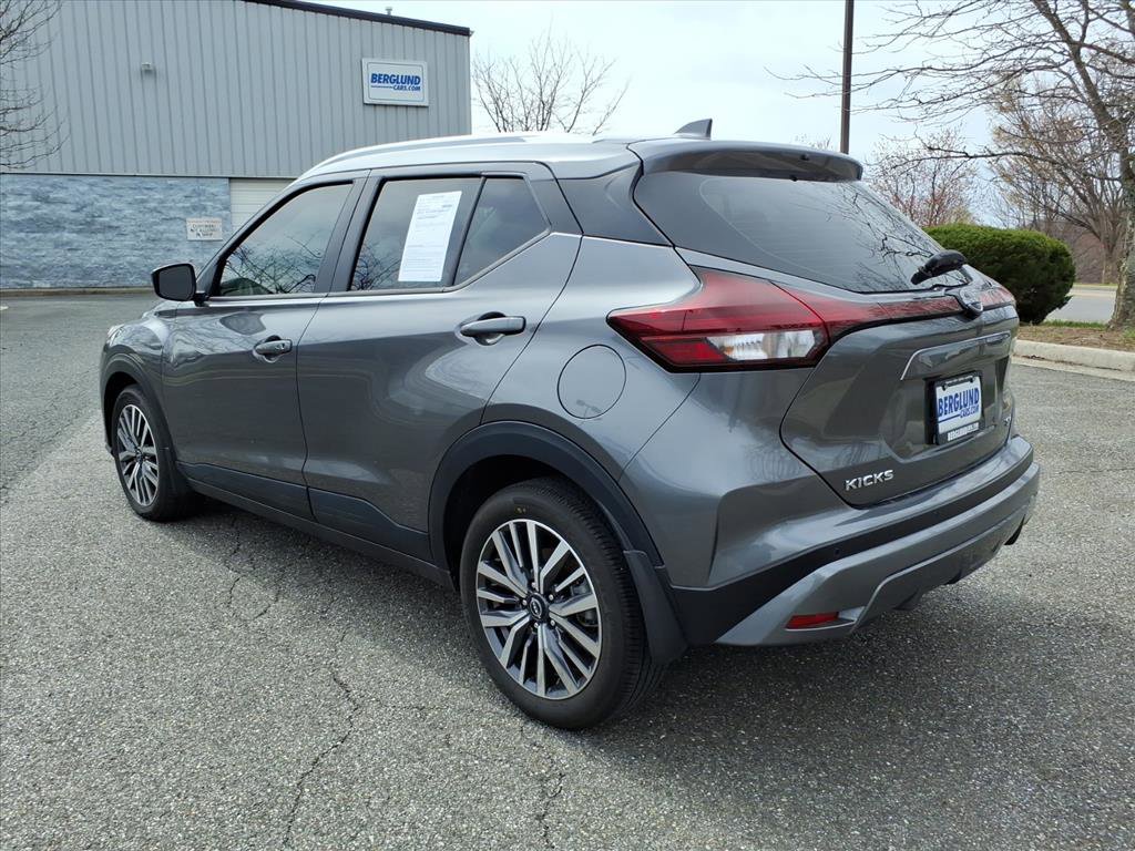 Used 2024 Nissan Kicks SV image 12