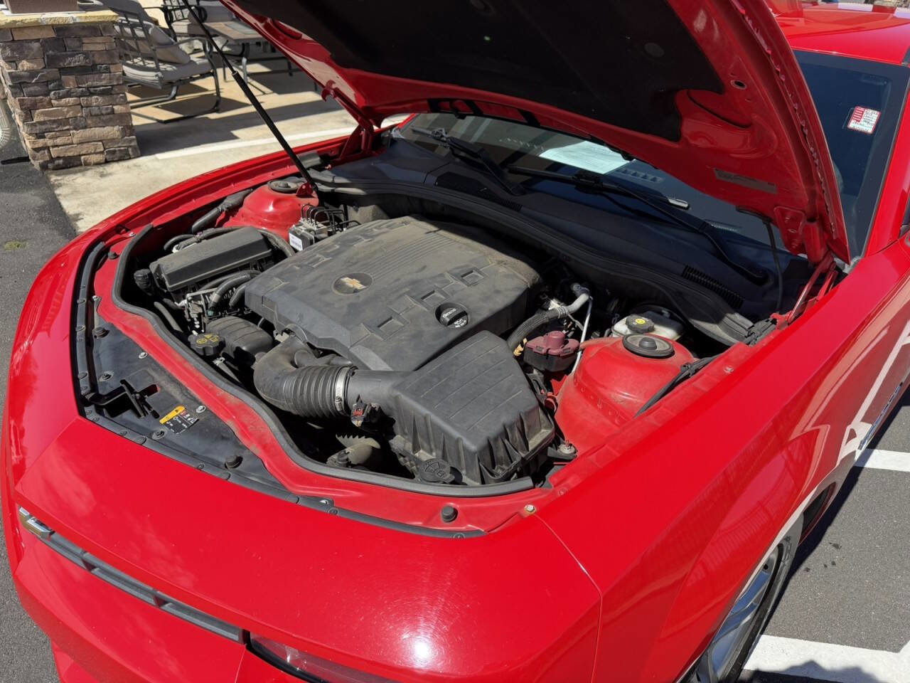 Used 2015 Chevrolet Camaro LS RWD image 32