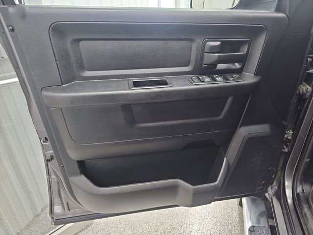 Used 2017 RAM 2500 Tradesman w/ Chrome Appearance Group image 10