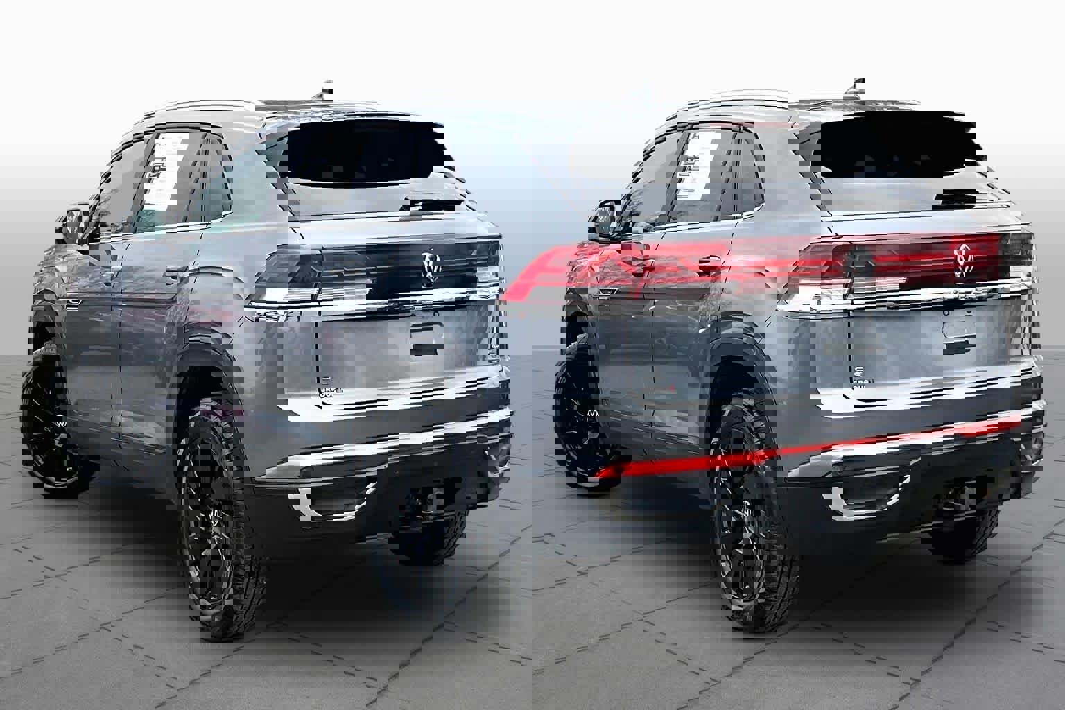 Used 2024 Volkswagen Atlas Cross Sport SE AWD/4WD image 12