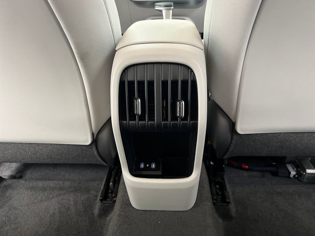 Used 2025 Hyundai Kona SEL FWD image 21