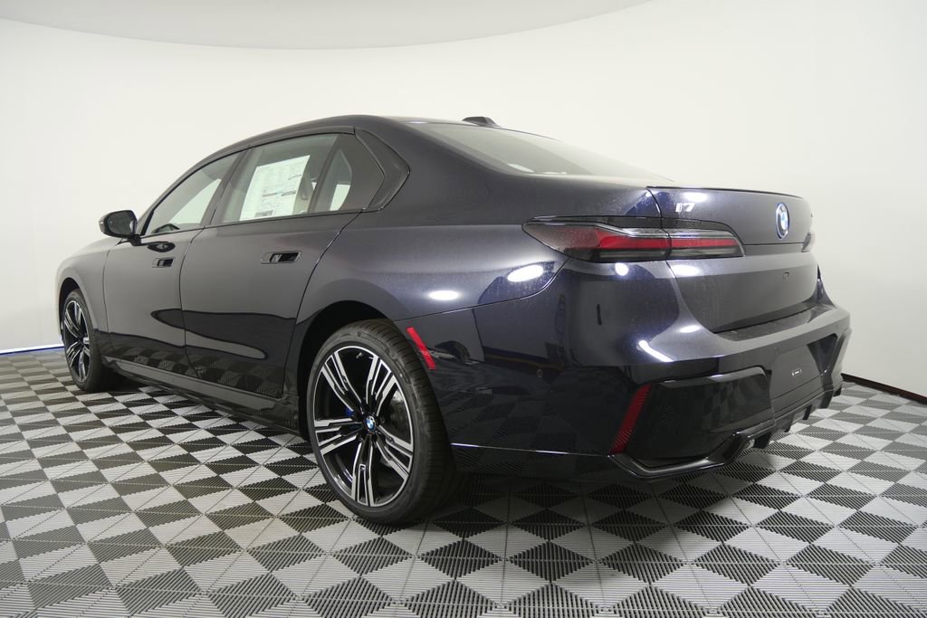 New 2026 BMW i7 xDrive60 w/ Executive Package image 5