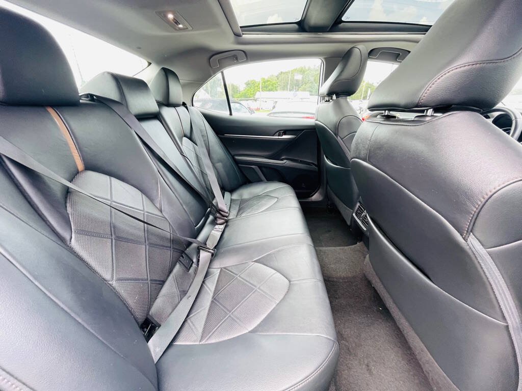 Used 2019 Toyota Camry XLE FWD image 20