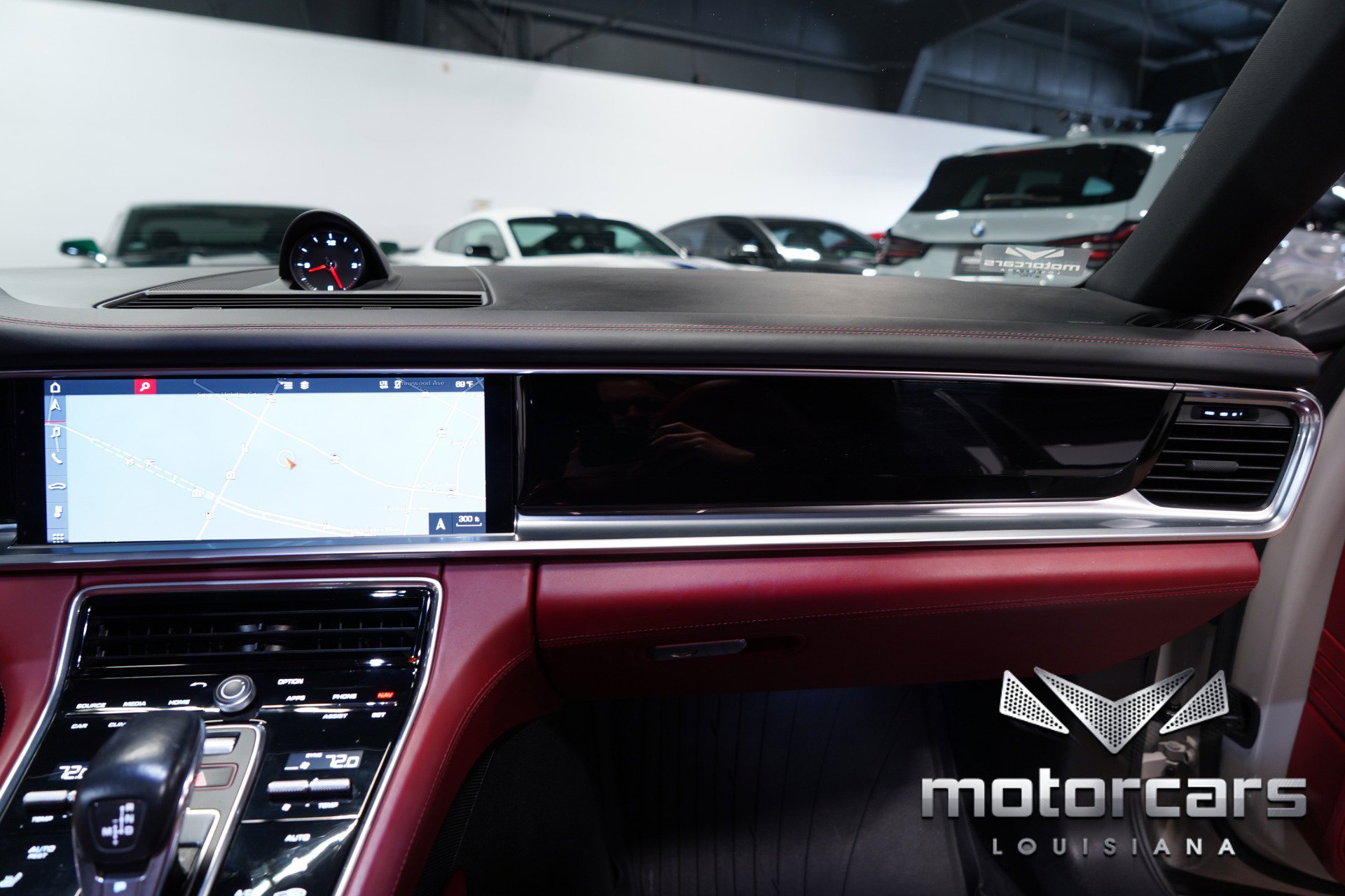 Used 2020 Porsche Panamera w/ Premium Package image 33