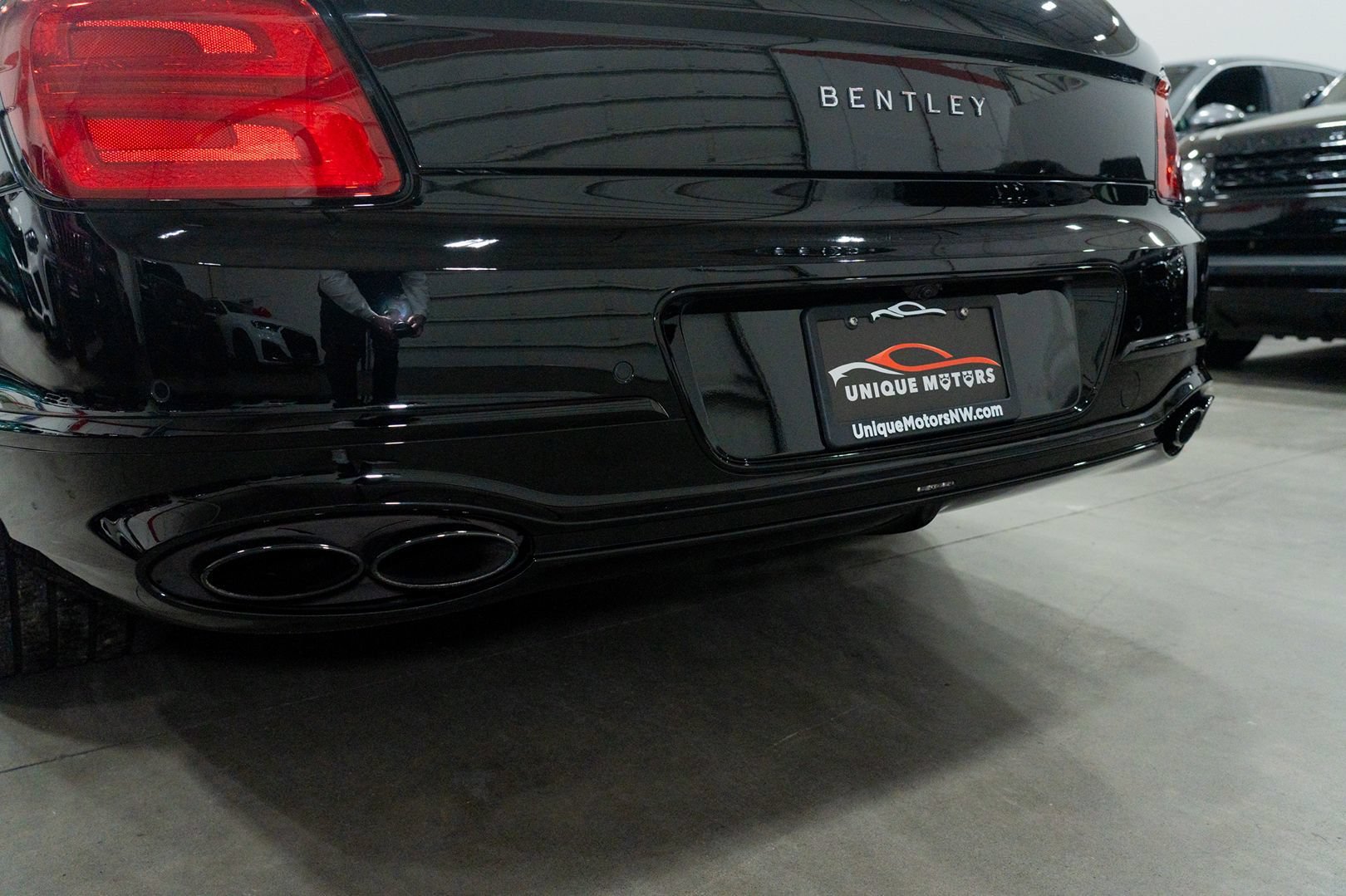 Used 2021 Bentley Flying Spur V8 AWD/4WD image 25