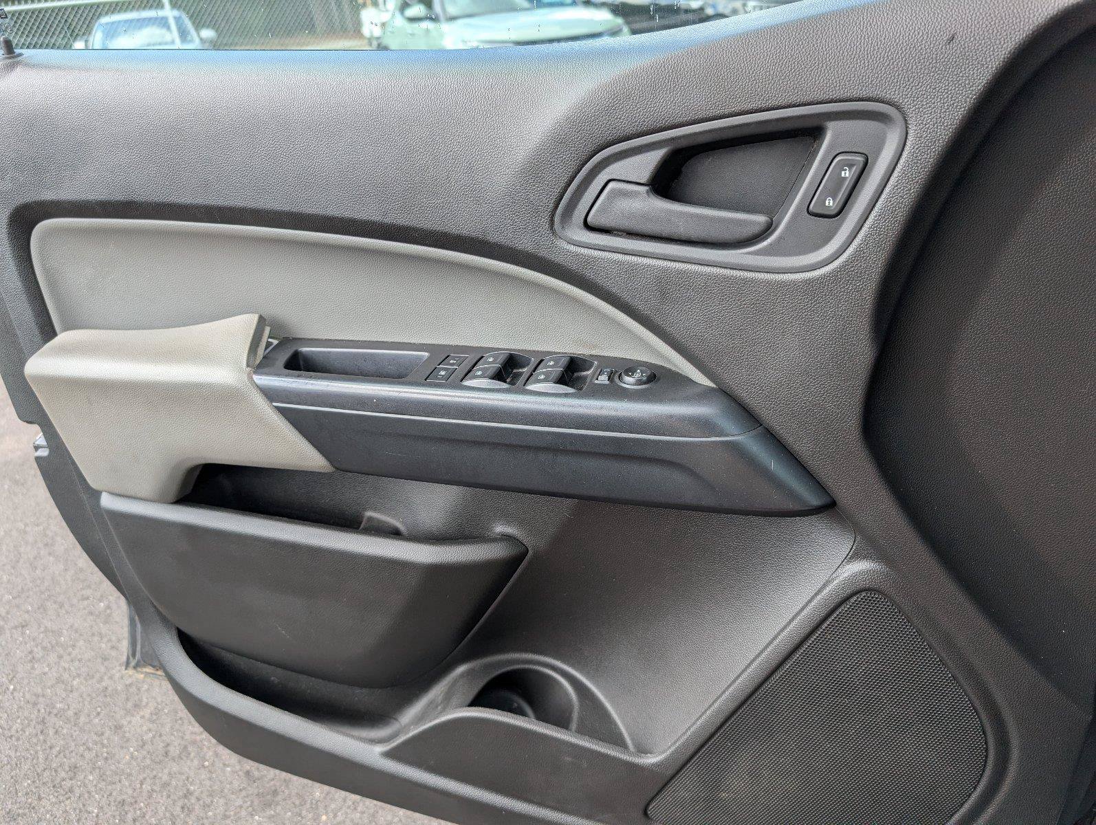 Used 2016 Chevrolet Colorado W/T w/ WT Convenience Package RWD image 15
