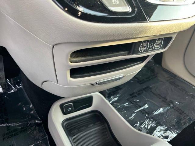 Used 2023 Chrysler Voyager LX FWD image 24
