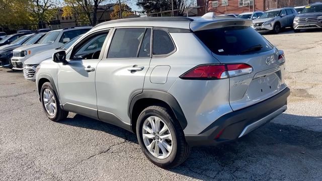 Used 2024 Toyota Corolla Cross LE image 4