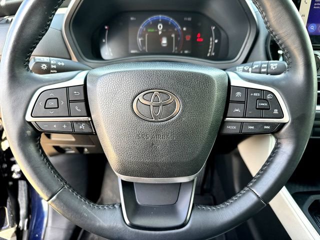 Used 2024 Toyota Grand Highlander AWD image 11