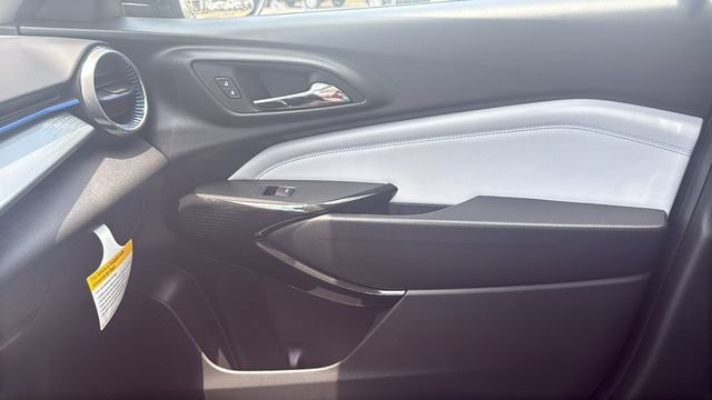 New 2026 Chevrolet Trax LT w/ Driver Confidence Package FWD image 23