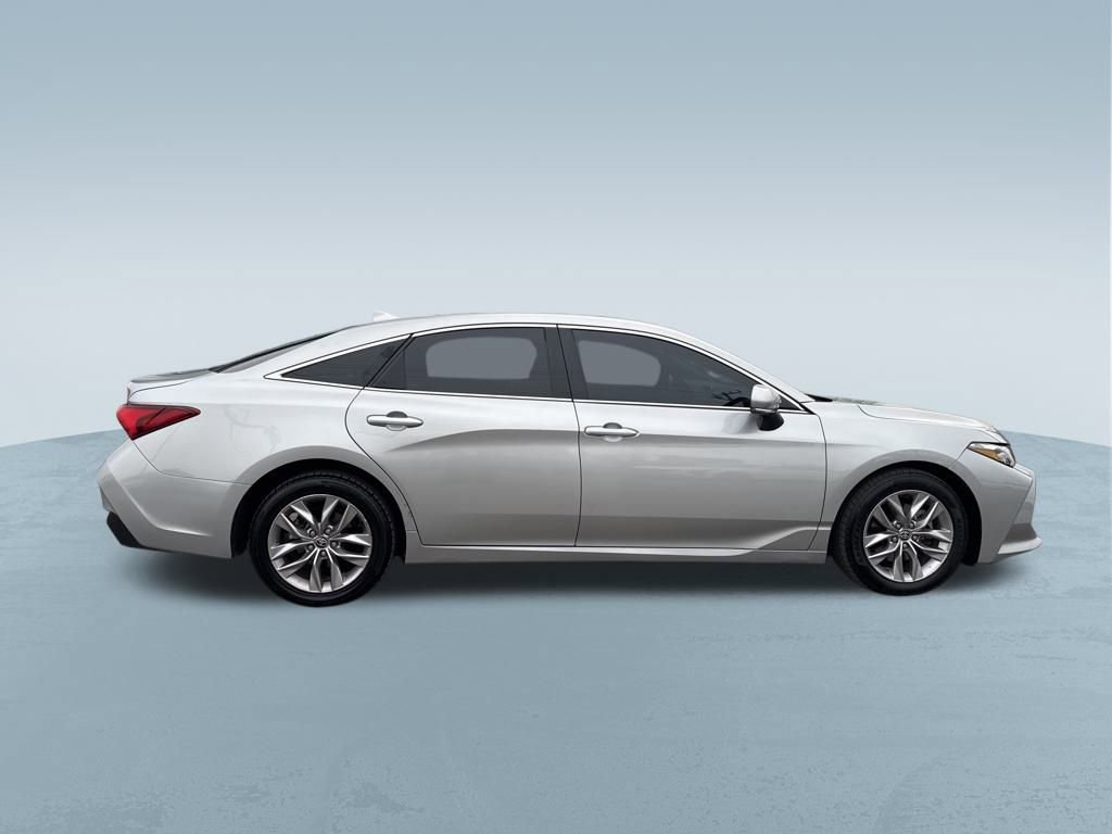 Used 2020 Toyota Avalon XLE image 9