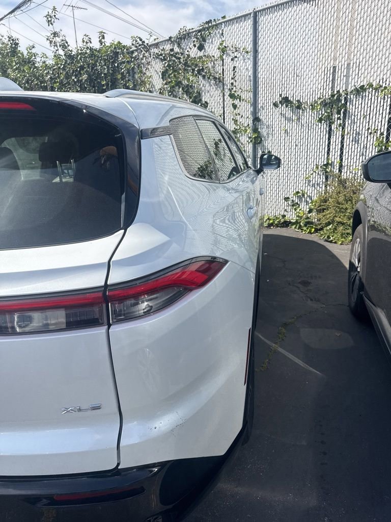 Used 2025 Toyota Crown Signia AWD/4WD image 4