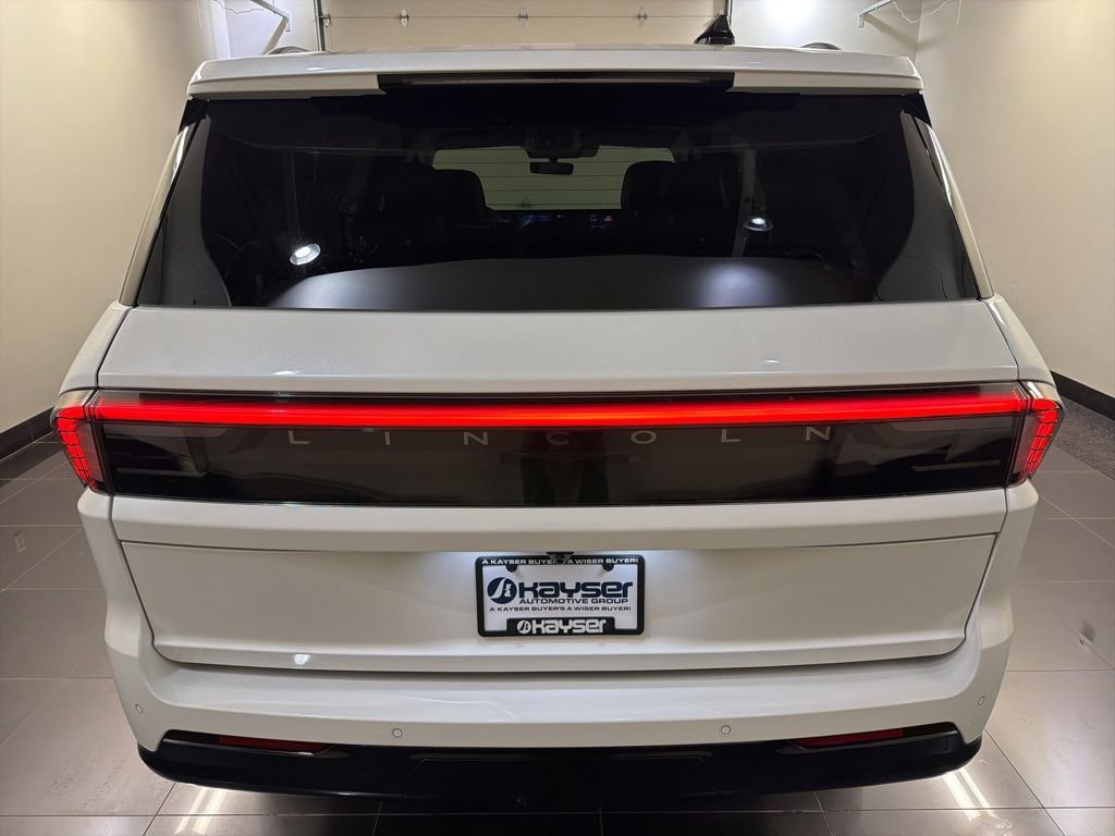 New 2026 Lincoln Navigator Premiere AWD/4WD image 5