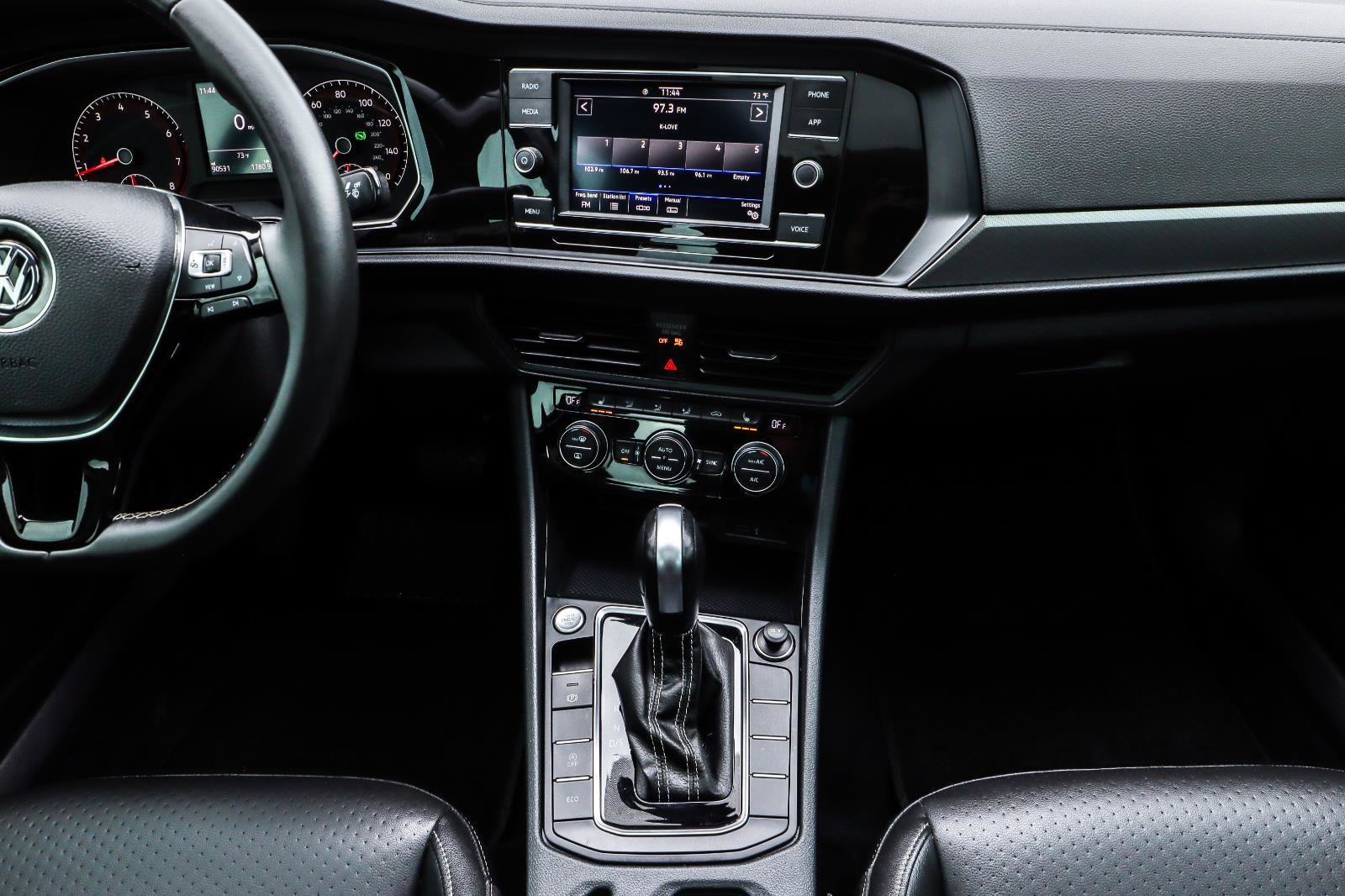 Used 2021 Volkswagen Jetta SE image 28