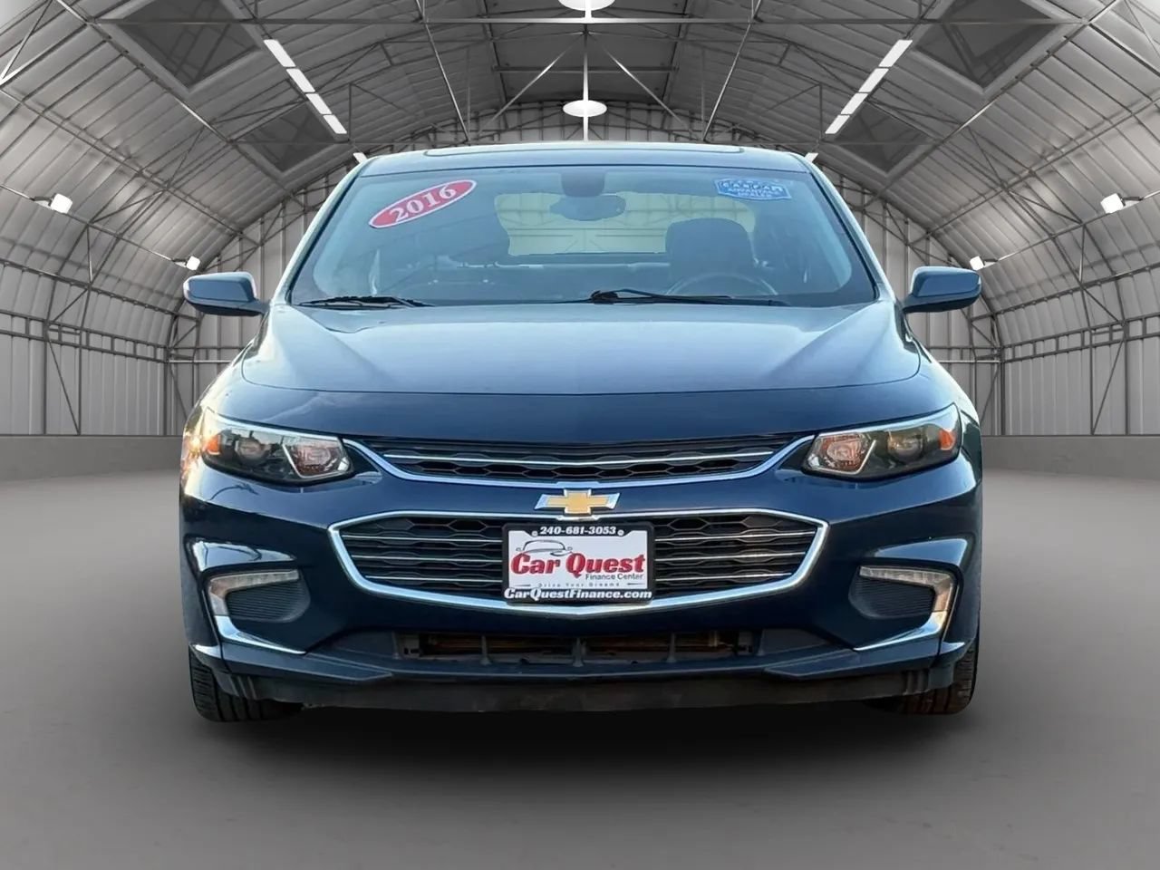 Used 2016 Chevrolet Malibu LT FWD image 2