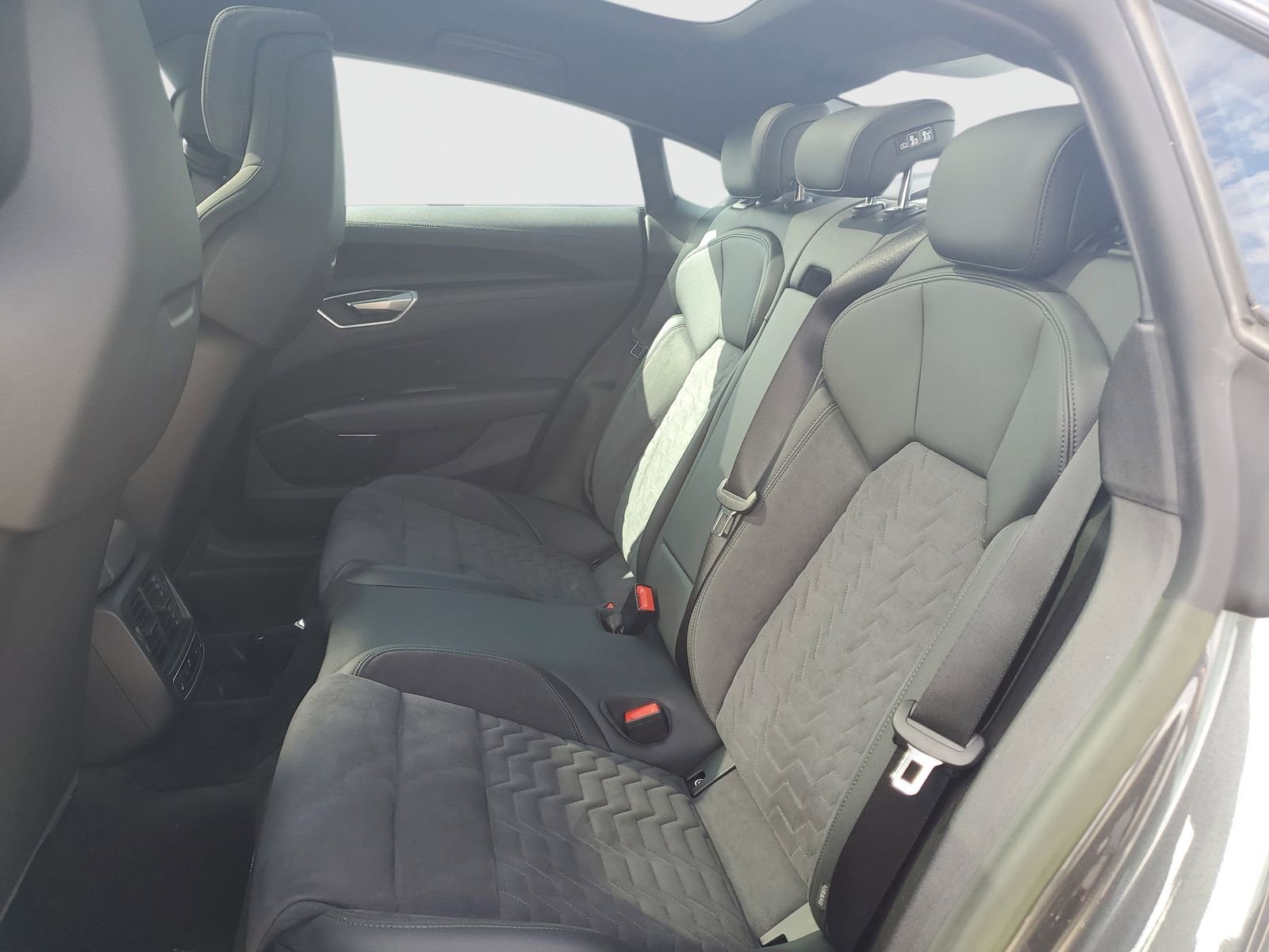 Used 2023 Audi e-tron GT Premium Plus w/ Executive Package image 13