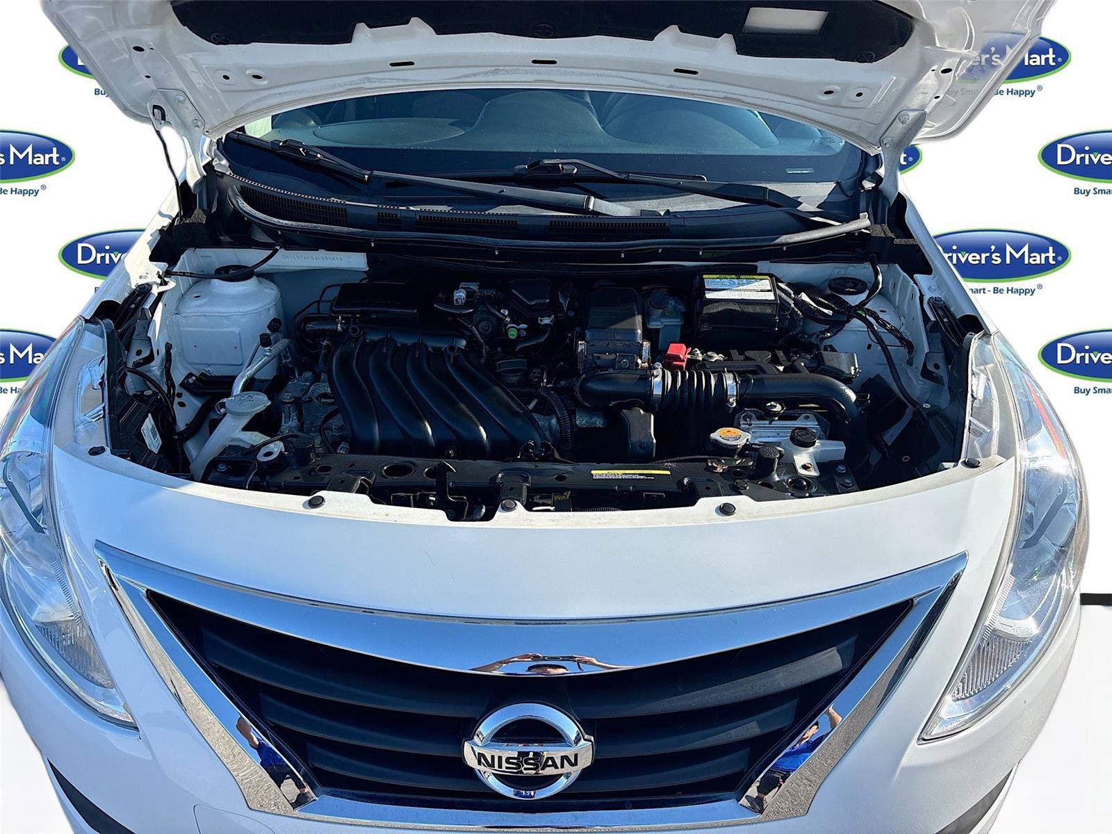 Used 2018 Nissan Versa SV image 32