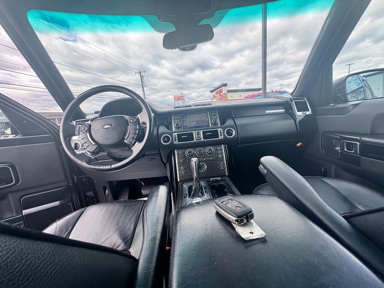 Used 2012 Land Rover Range Rover HSE image 25