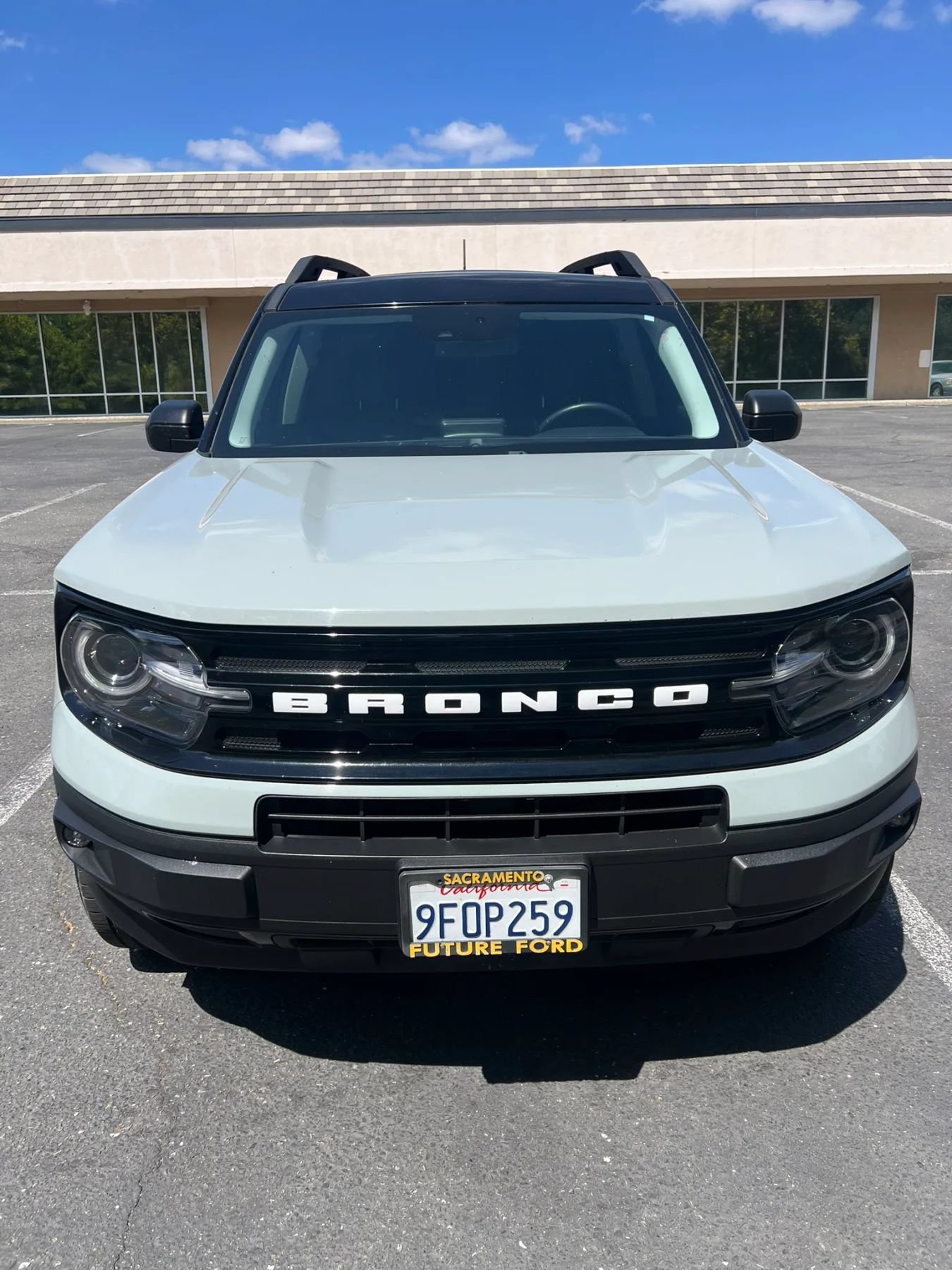 Used 2023 Ford Bronco Sport Outer Banks w/ Tech Package AWD/4WD image 2