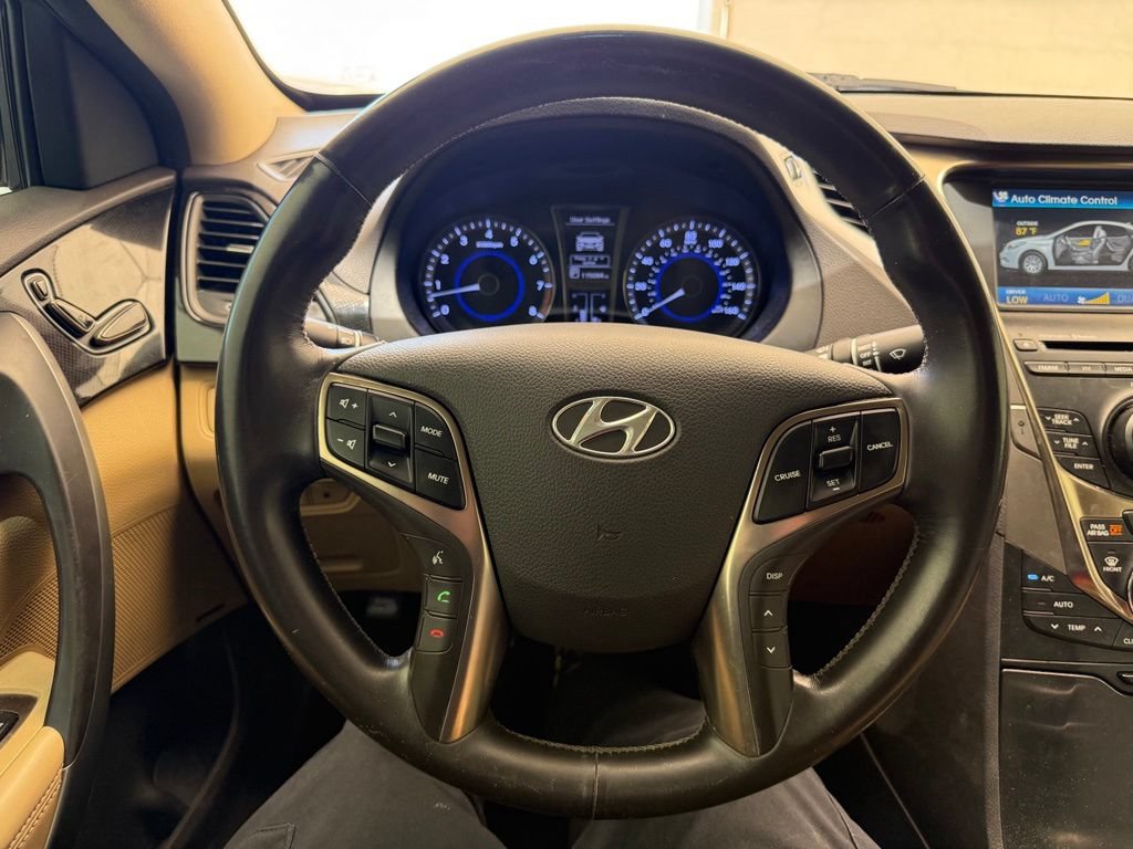 Used 2012 Hyundai Azera FWD image 12