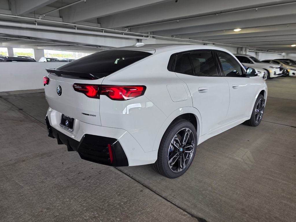 New 2026 BMW X2 xDrive28i w/ Technology Package image 4