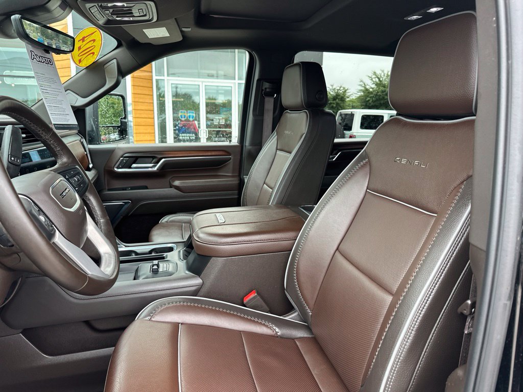 Used 2024 GMC Sierra 2500 Denali w/ Denali Reserve Package AWD/4WD image 26