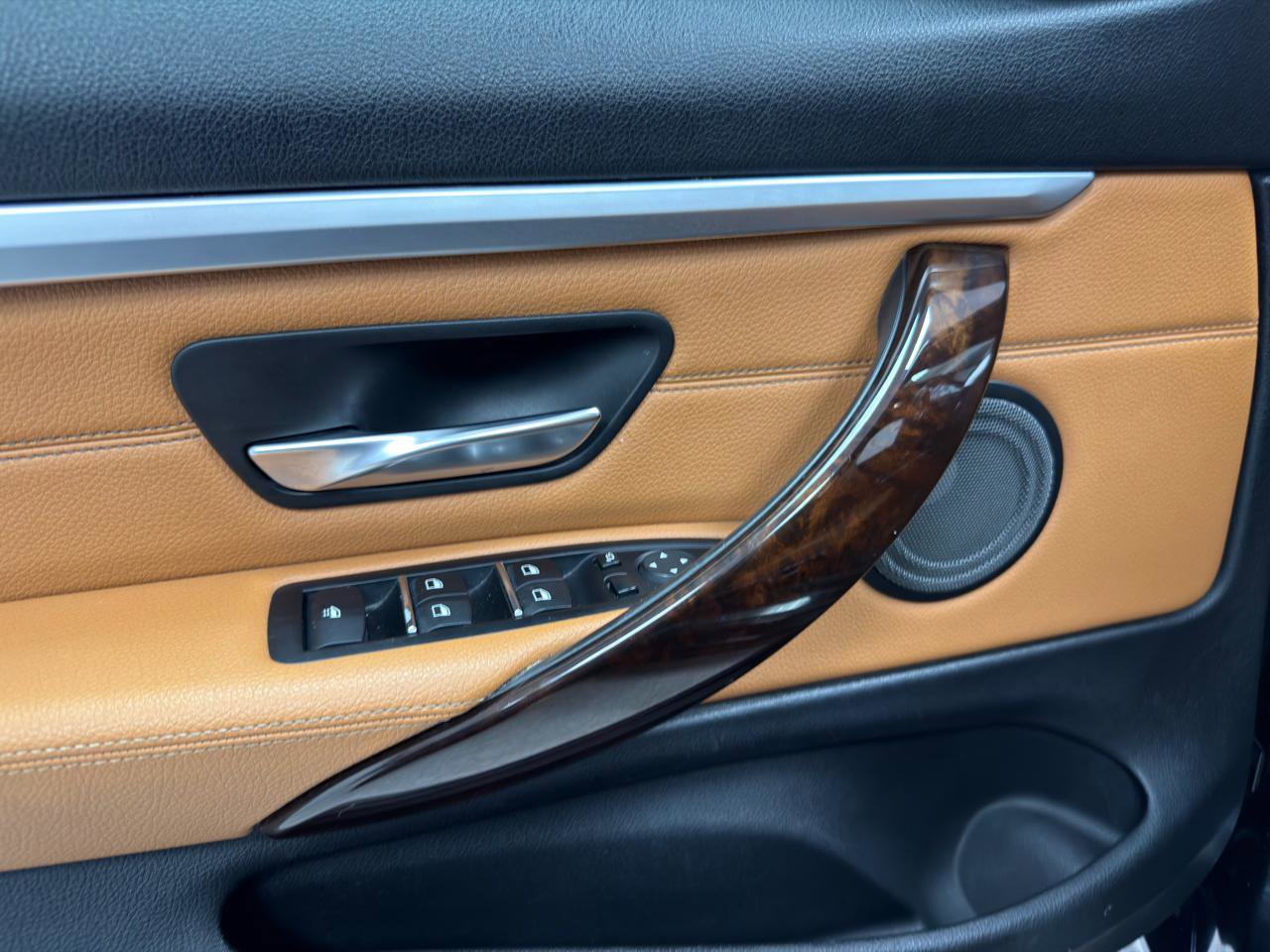 Used 2019 BMW 440i xDrive Convertible w/ M Sport Package image 21